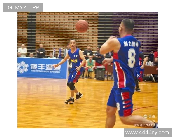 足球明星夜店狂欢瞬间尽显魅力与风采的精彩图片集锦